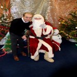 10. .. Le Père Noël ici avec le Maire.jpg